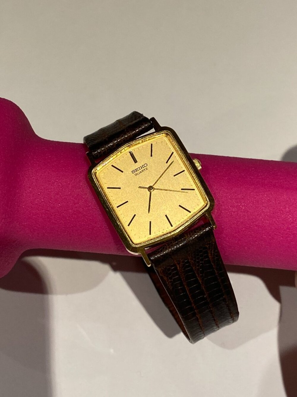 Vintage Men’s Seiko Quartz Dress Watch Gold Tone 8621-5019 - preowned